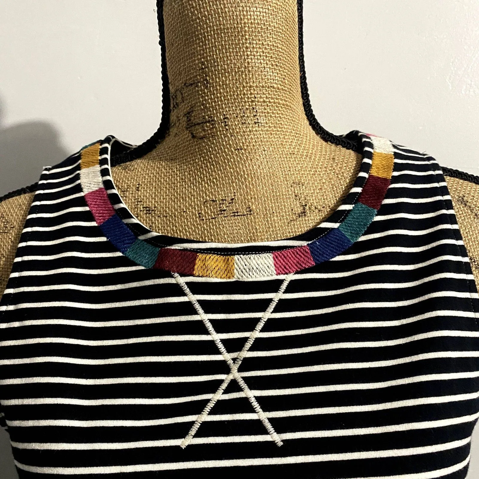 NWT Andree by Unit Fiesta Nights Tank Top Black Striped Embroidered‎ Size Small - Image 2