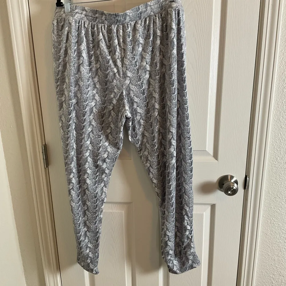 Jane and Bleecker Ladies Cozy Fleece Gray Lounge Pajama Set size large - Image 5