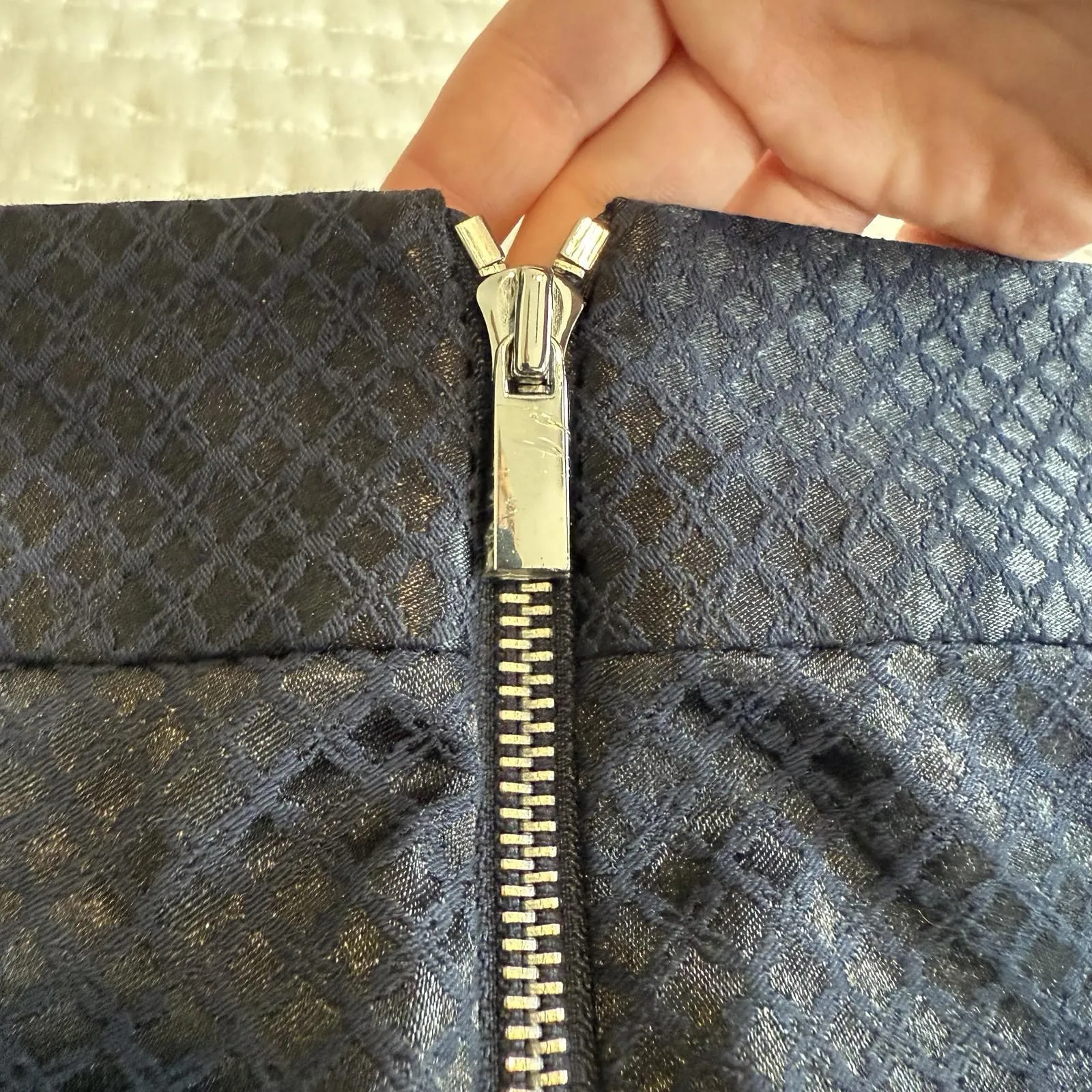 Cache Dark Blue Textured Classy Pencil Skirt NWOT Women’s Sz 10 - Image 9