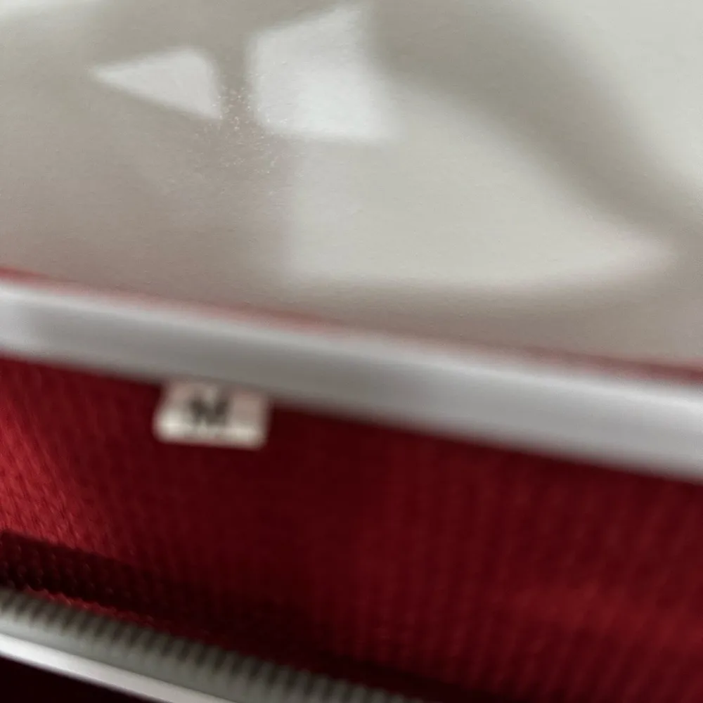 Unbranded Cotton PolyesterWaffle Knit Cold Shoulder 1/4 Zip EUC Size Medium Red - Image 6