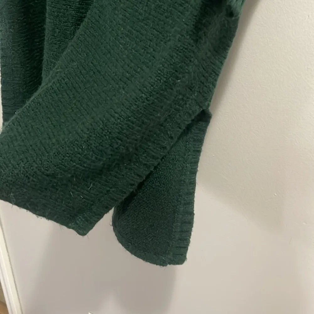 Lou & Grey dark green long oversized sweater with slits in side and crowl neck - Image 4