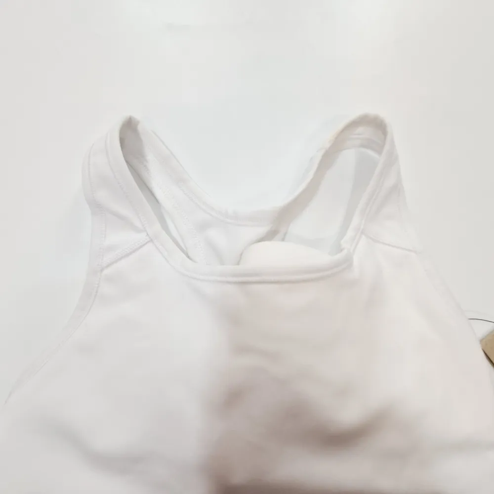 Nike Longline Sports Bra in White - Image 5