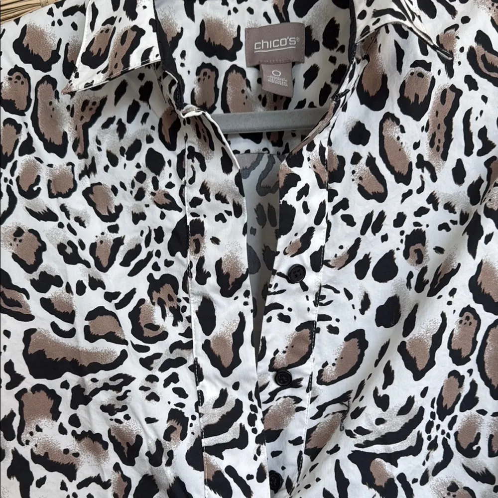 Chico's Black and Brown Graphic Polo Blouse - Image 9