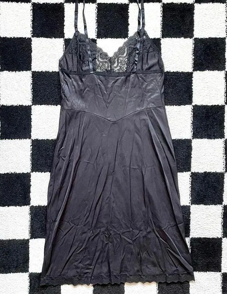 Vintage 70s Black Nylon Slip - Image 2
