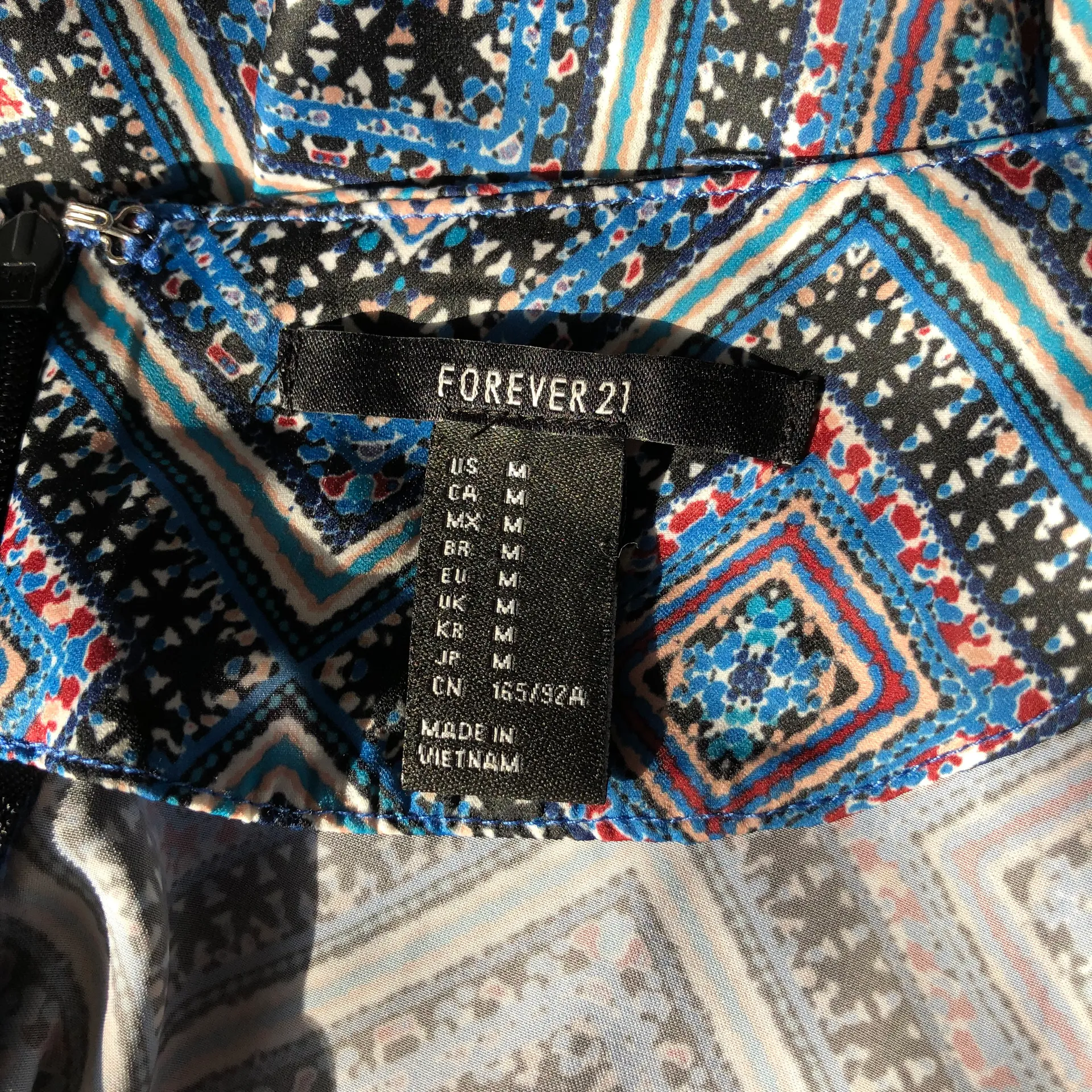 Forever 21 Patterned Short Sleeve Top - Image 6