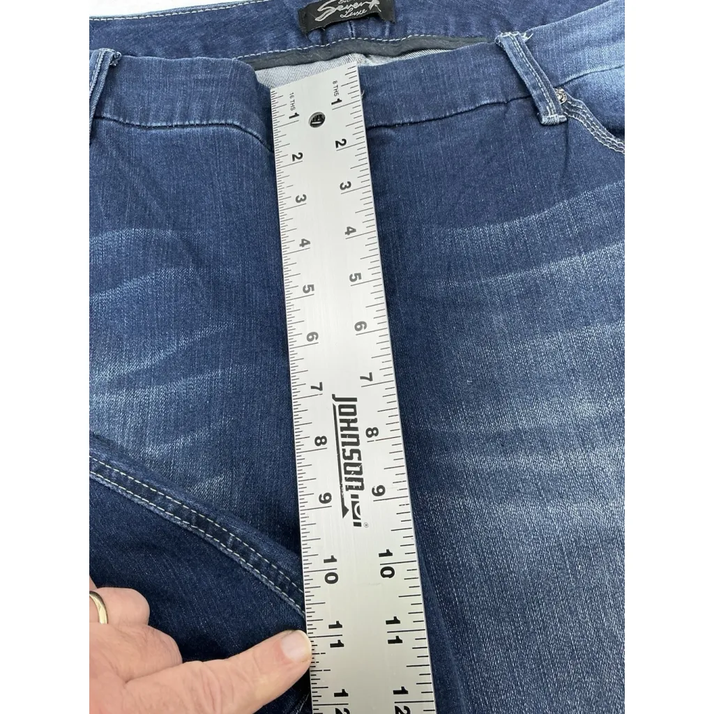 Womans Excellent Condition Seven 7 Luxe Blue Jean Shorts 22 Stud Accent 0061/O-2 - Image 9