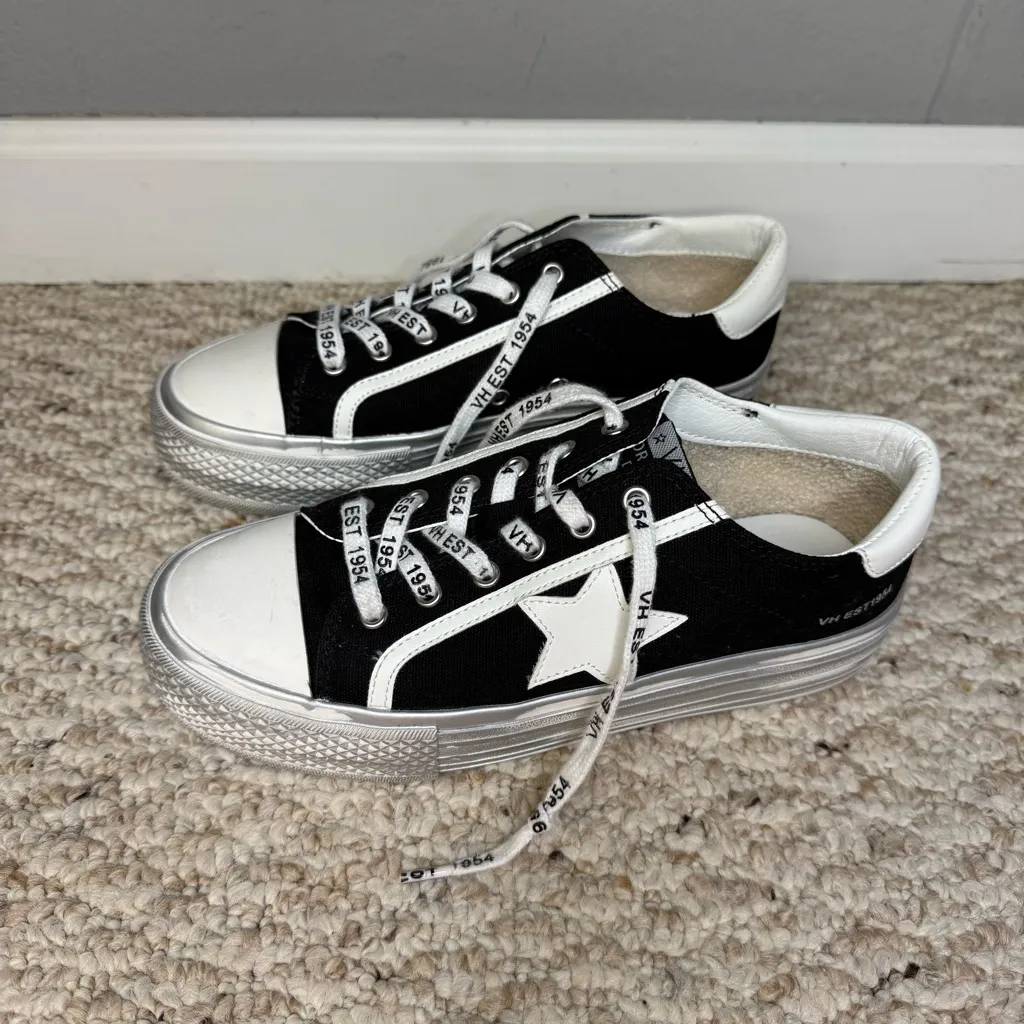 Vintage Havana Amaze Sneakers in Black Gold Wash Women’s Size 7 Star Sneakers - Image 5