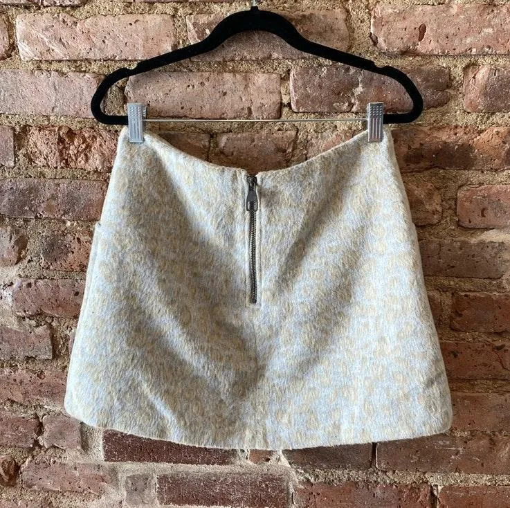 Snow Leopard Animal Print Mini Skirt Size 4 - Image 9