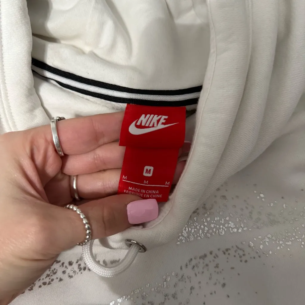 Nike Cowl Neck White and Silver Sweatshirt Womens Medium - Image 4