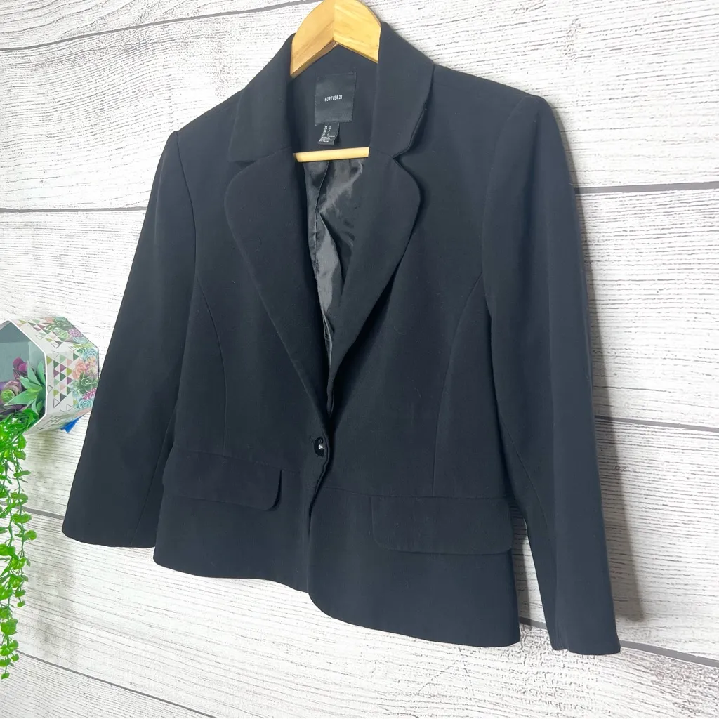 Forever 21 Classic Black Single Button Cropped Blazer Business Jacket Size Large - Image 3