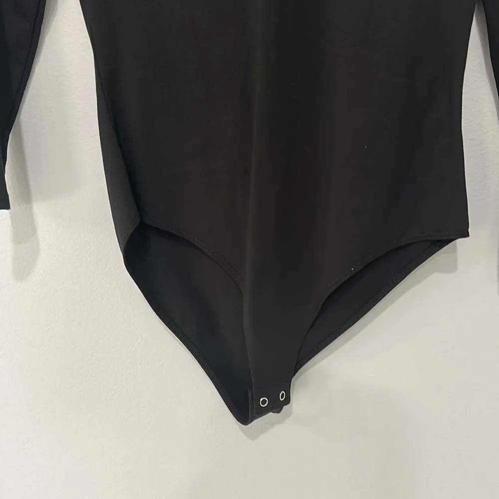 NWT Forever 21 Knit 3/4 Sleeve Bodysuit Black Scoop-Neck Sz M - Image 3