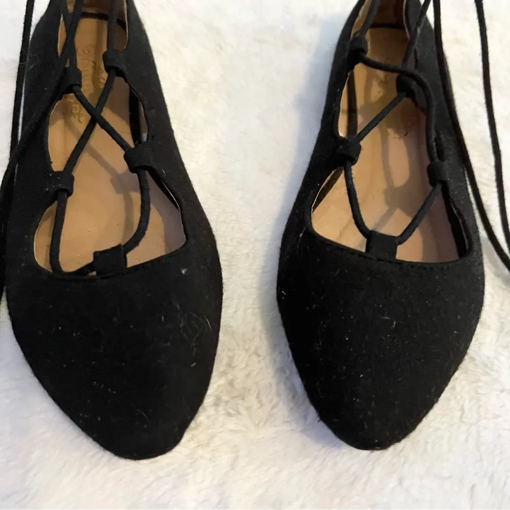 Charles Albert Solid Black Lace Up Almond Toe Flats Size 6 - Image 4