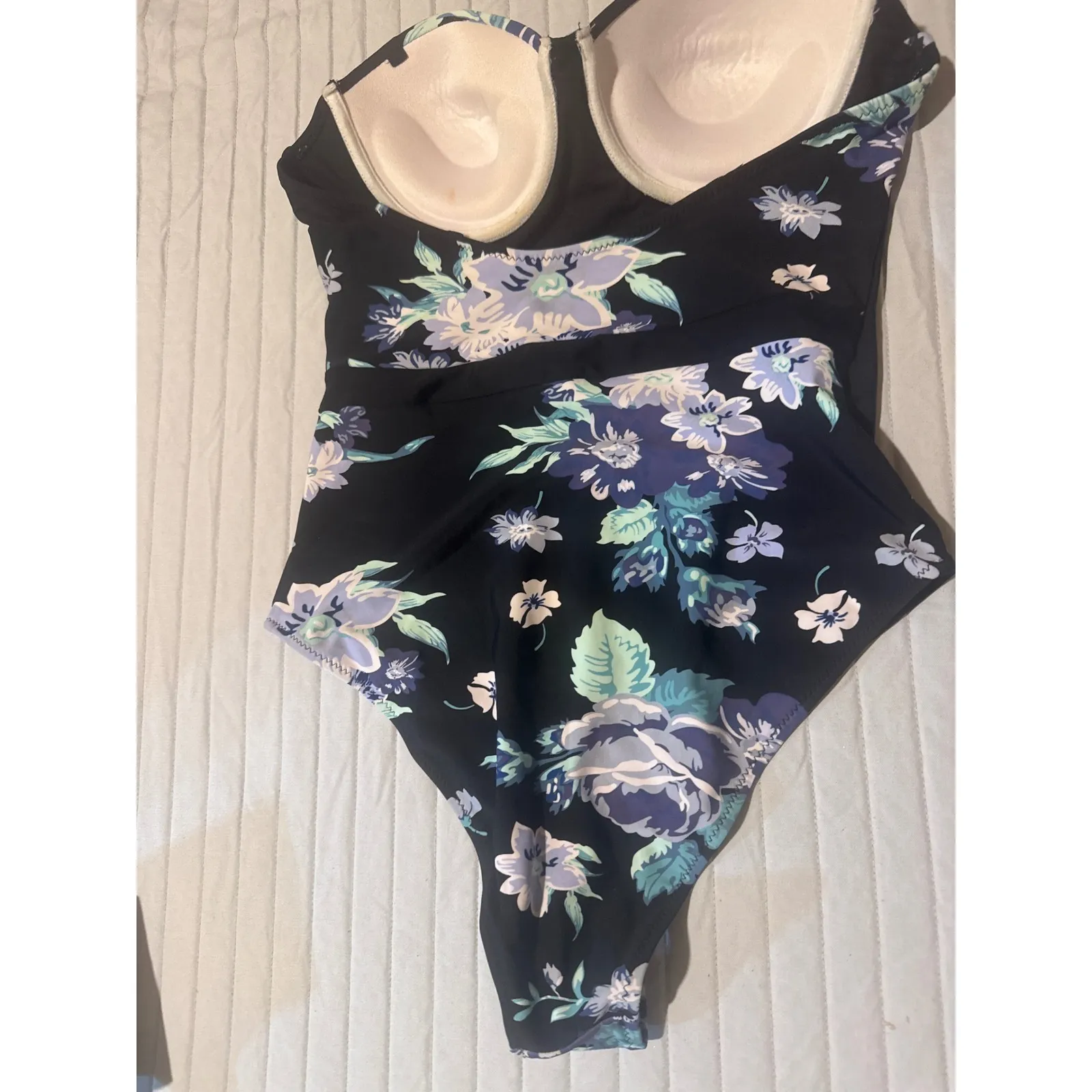 Cupshe Black Floral Print Padded‎ Strapless One Piece Swimsuit medium new w/tag - Image 2