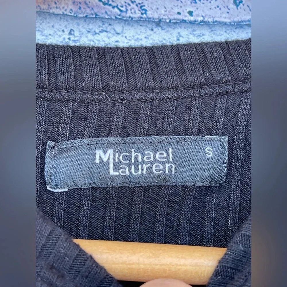 Michael Lauren cut out long sleeve top size small - Image 4