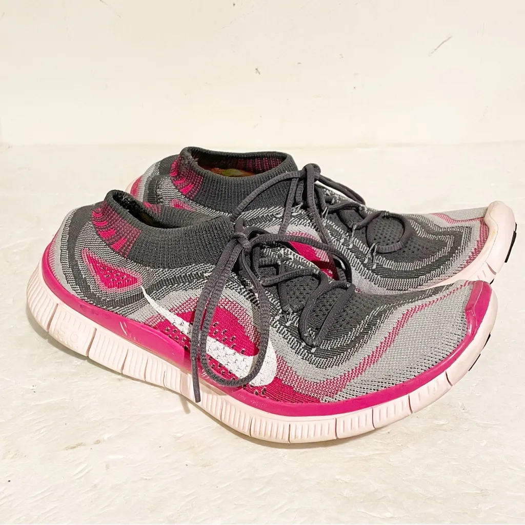 Nike‎ Free RN Flyknit Women's Size 8 Running Shoes Gray Pink Low Top Sneakers - Image 4