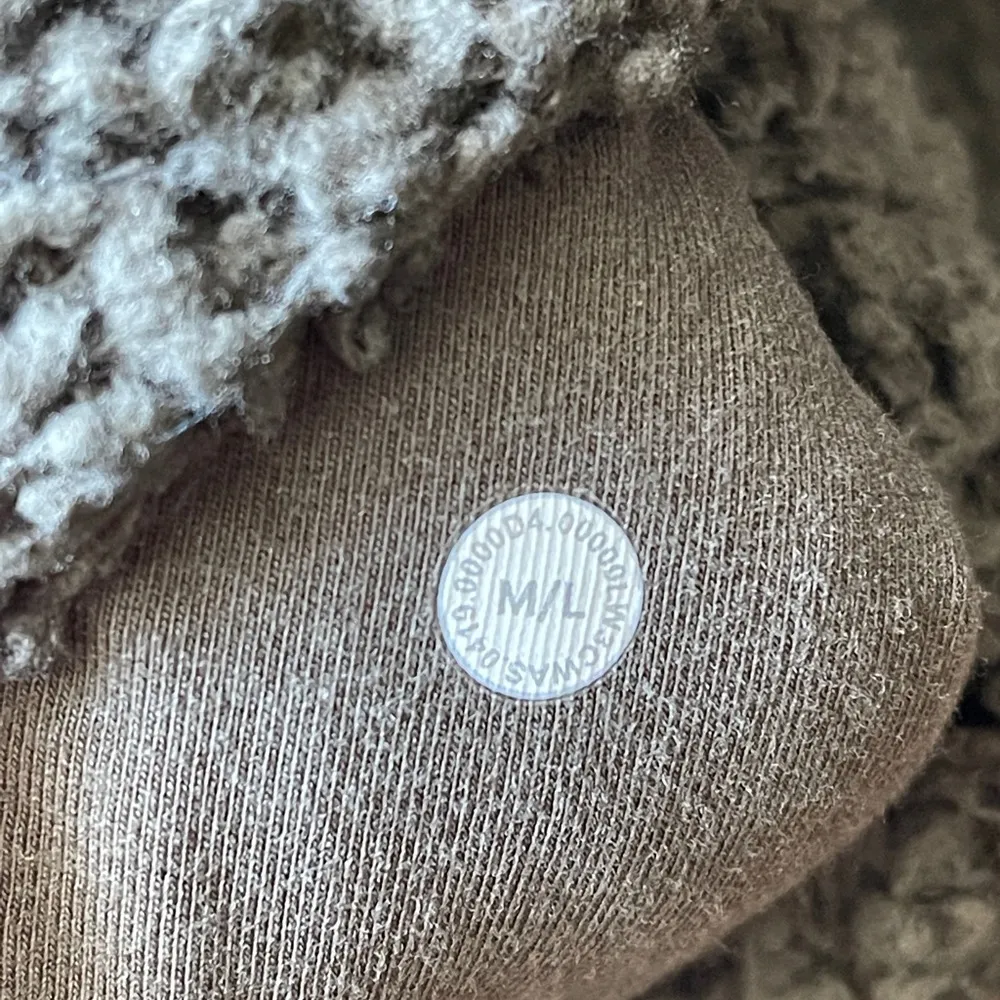 Lululemon Sherpa - Image 4