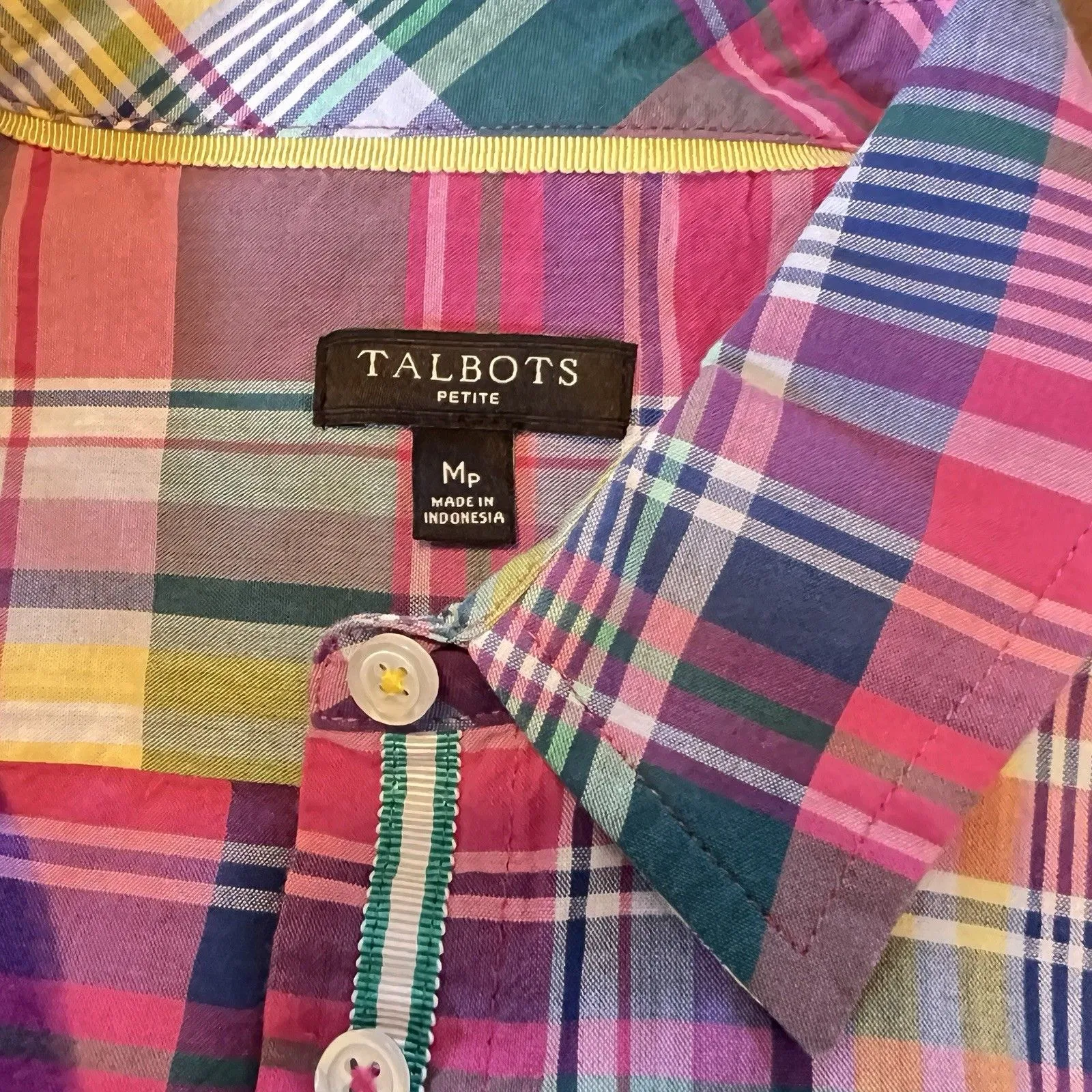 Talbots womens cotton button up shirt Med Petite  pastel plaid - Image 7