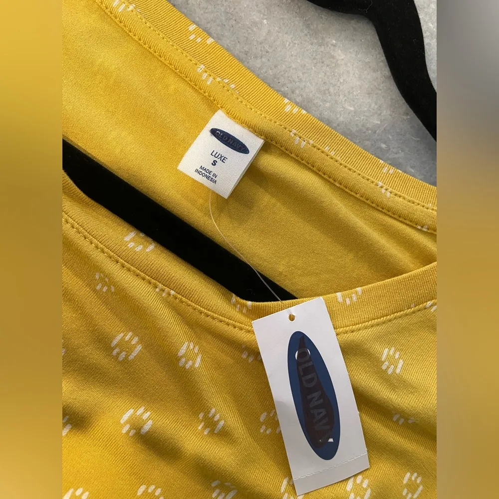 NWT Old Navy Size S Luxe Marigold Long Sleeve Crew Neck Pullover Round Hem Top - Image 8