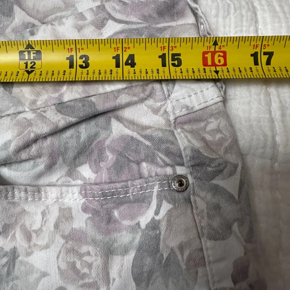 Seven7 White High Rise Skinny Tummy Control Stretchy Floral Denim Jeans Size 8 - Image 9