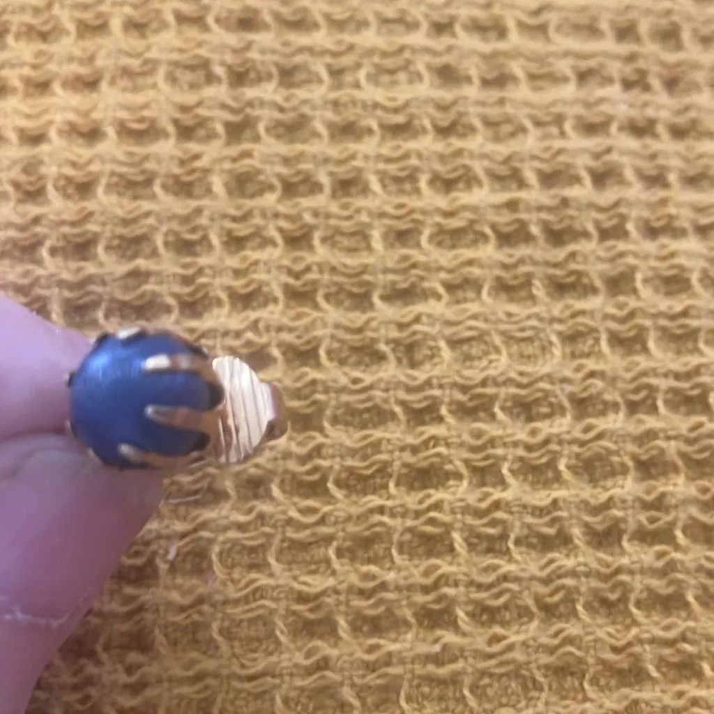 Prong set clip on Earrings - Image 2