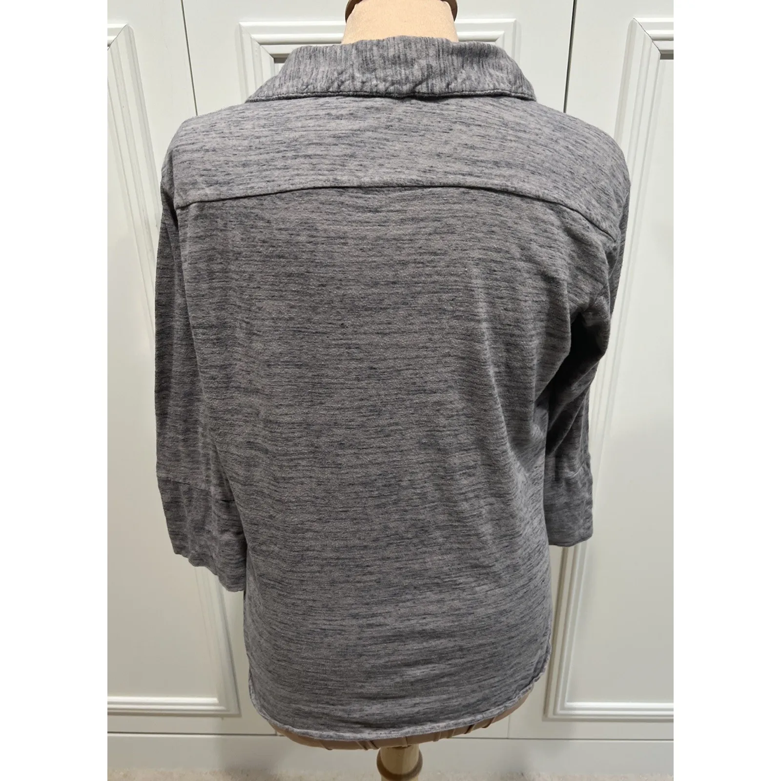 STANDARD JAMES PERSE WGL3935CU Heather Gray Knit Button Up Top SIZE 2 US Medium - Image 3