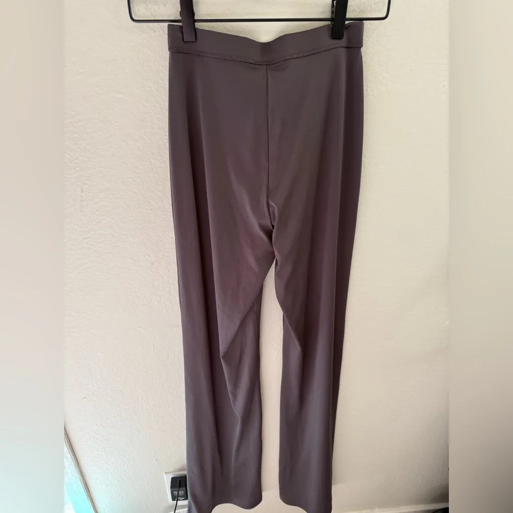 Gymshark EVERYDAY REGULAR FLARED LEGGINGS Grey Purple Size M Wide Leg Athletic - Image 5