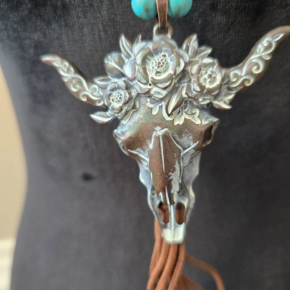 Womens Green Turquoise Beaded Goat Skull Pendant Necklace with Lobster Clasp - Image 6