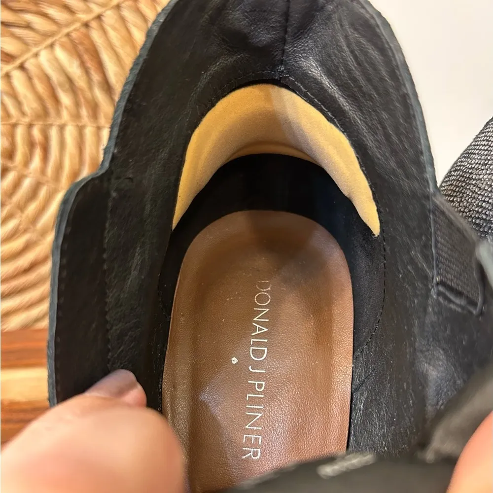 Donald J. Pliner Edyn Metallic Block Heel Ankle Boots Size 7 - Image 9