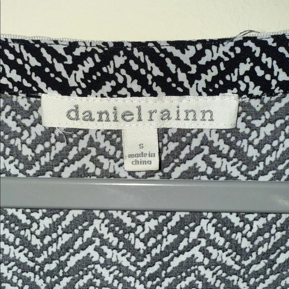 Daniel Rainn 🎄 Black and White BOHO Blouse - Image 3