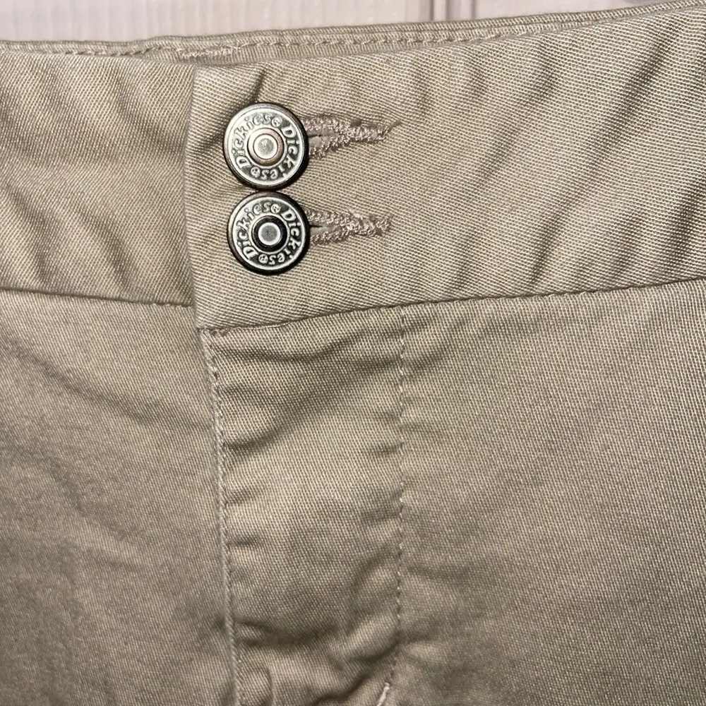 Dickies Khaki Skirt - Image 2