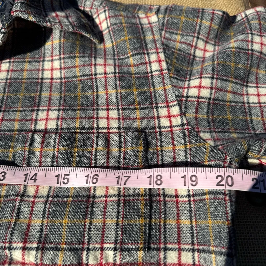 Pendleton Women’s 100% Virgin Wool Plaid Button Up Shirt 60-70s Large - Image 5