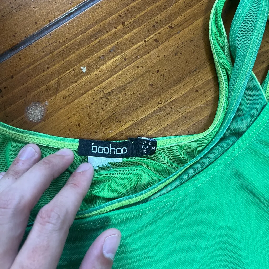 Boohoo  Bright Green Bikini Top - Image 3