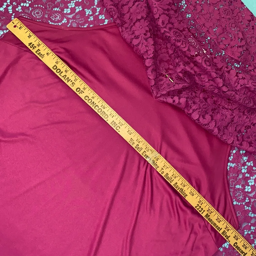 LYNN RYAN floral lace overlay poncho style attached tank top fuchsia size 3XL Purple - Image 9