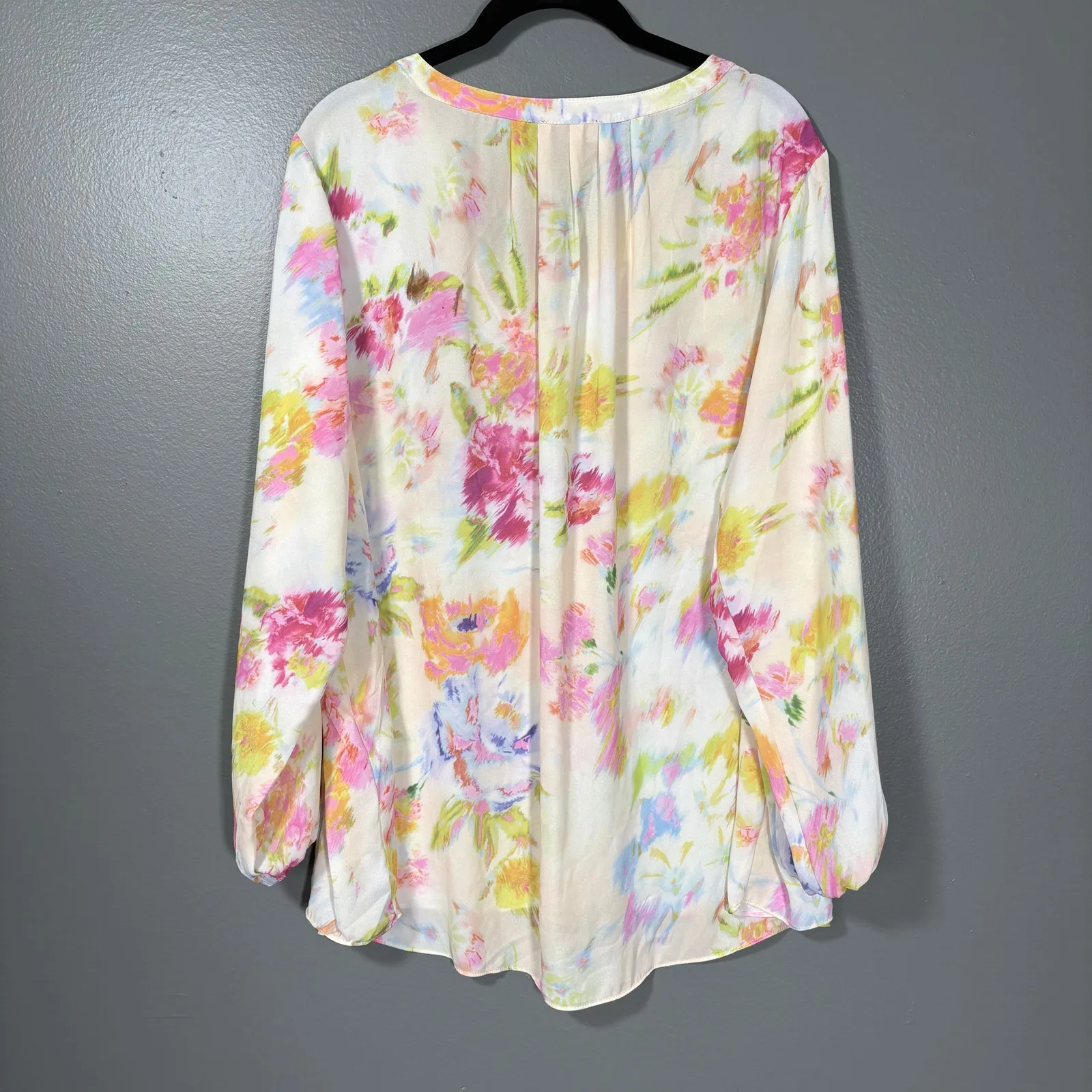 Tahari Pale Yellow Romantic Pastel Floral Coquette Top - 1X - Women's Plus Size - Image 6