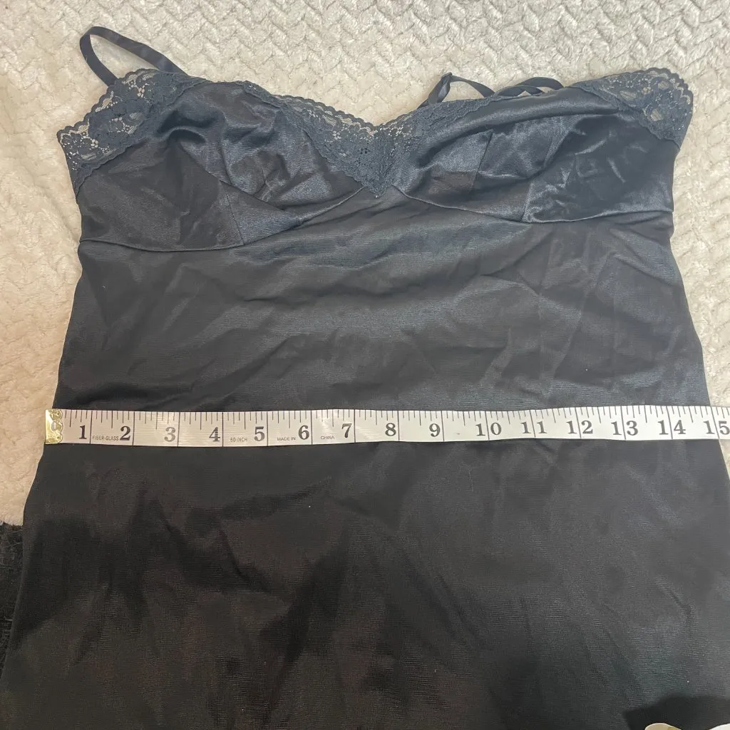 Vtg Vanity‎ Fair Black Lace Trim Slip Dress size 34 | goth witchy romantic - Image 7