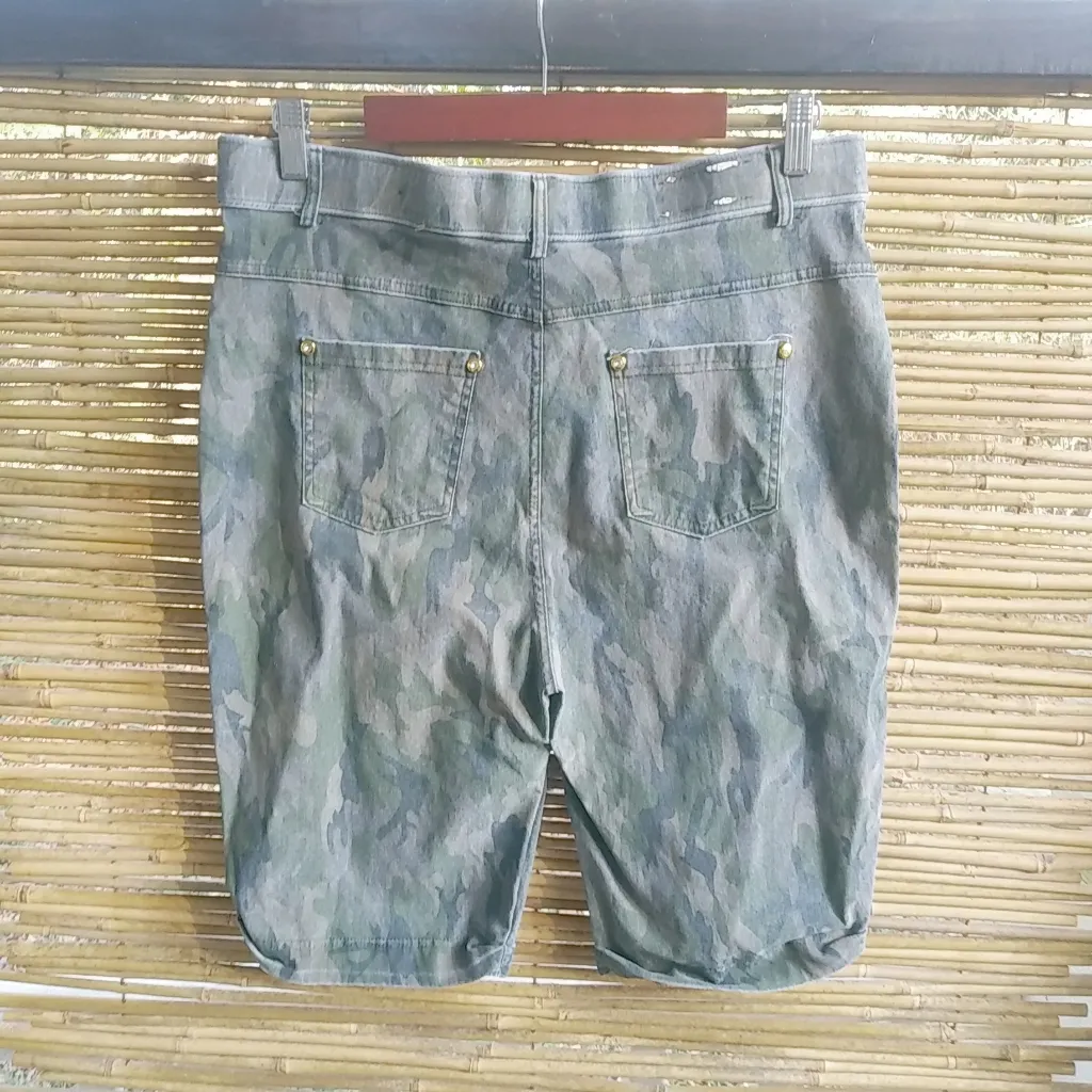 Kroix 3X Gray Cammo Spandex Shorts Plus Green - Image 5