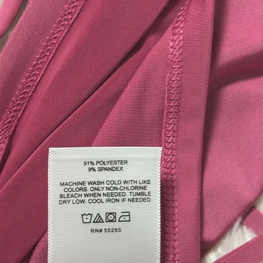 EXPRESS  Body Contour Compression Square Neck Strappy Cropped Cami - Image 7