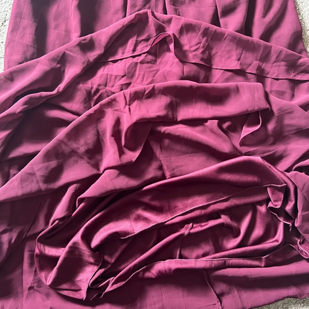 NWT LuLus Maroon Strapless Maxi Formal Dress - Image 3