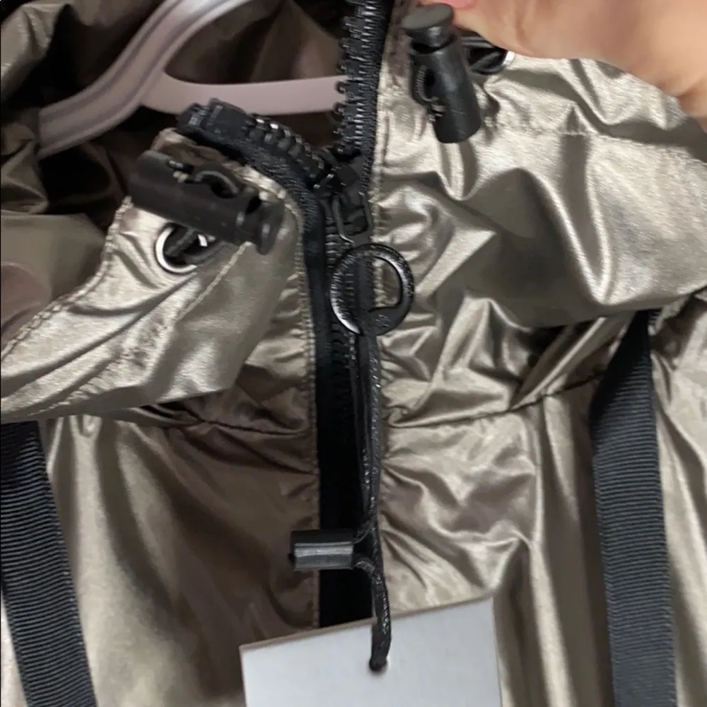 Noize Mika glazed shiny windbreaker jacket size M Tan Size M - Image 5