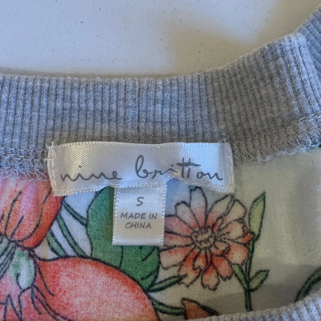 Nine Britton Y2K Style Floral Gray and Baby Blue Women's Small Blouson Top - Image 10