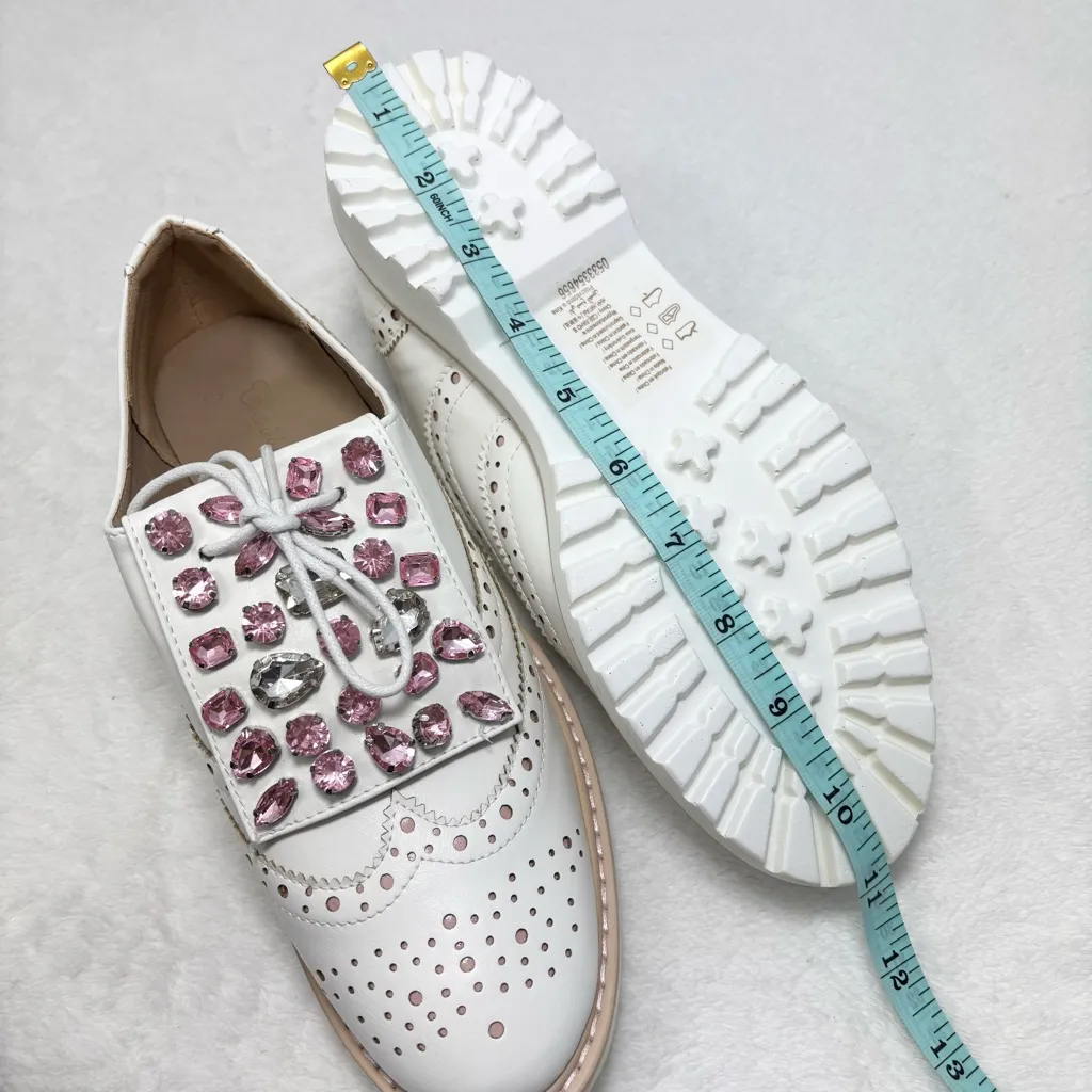 Catisa Vintage Cream and light brogues with silver and pink rhinestones Size 7.5 White - Image 15