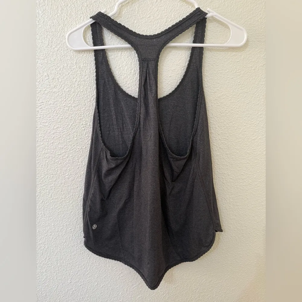 Lululemon 105 F Singlet Size 10 - Image 4
