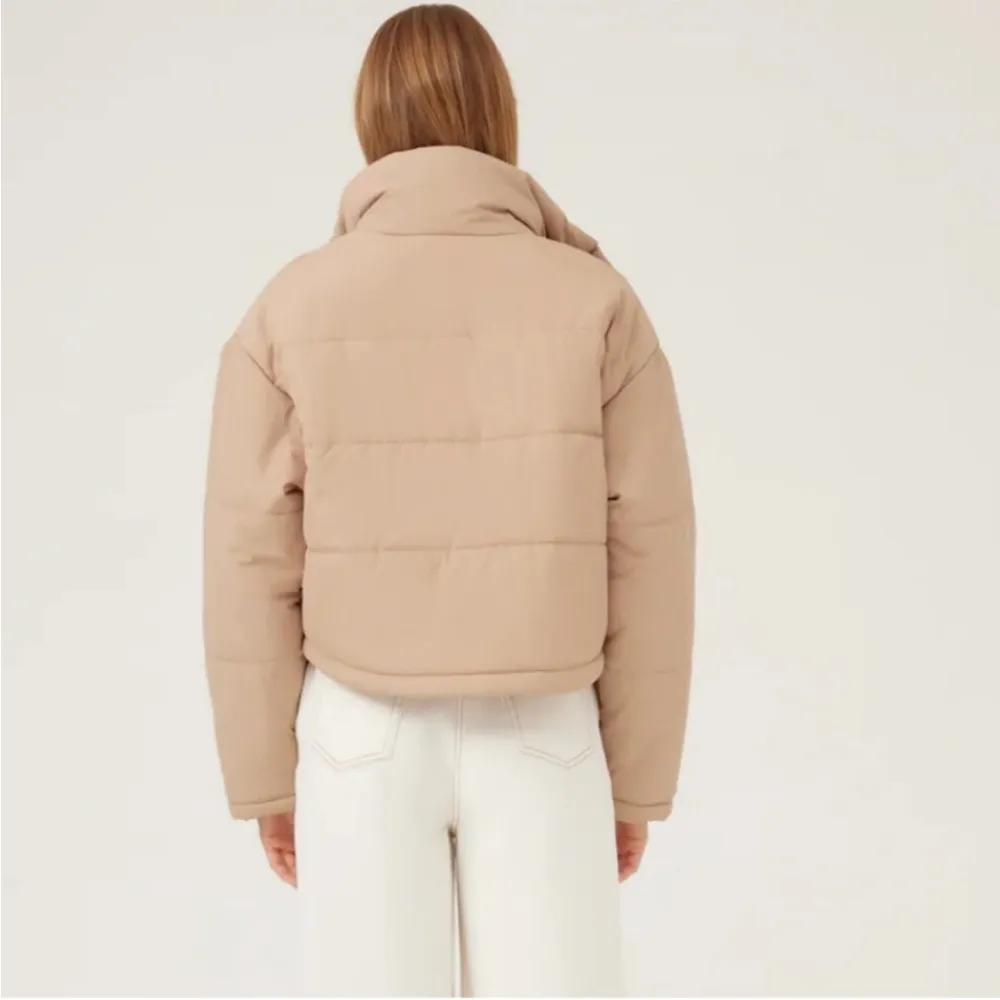 The Fifth Label Remake Cropped Tan Puffer Jacket Coat - Image 4
