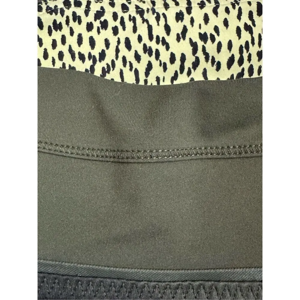 Lululemon Leggings Cropped size 4 Green Camouflage Hidden Pocket Mesh Leg - Image 3
