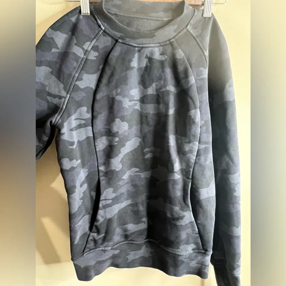 Lululemon Scuba Crew Incognito Camo Multi Grey Size 4 - Image 4