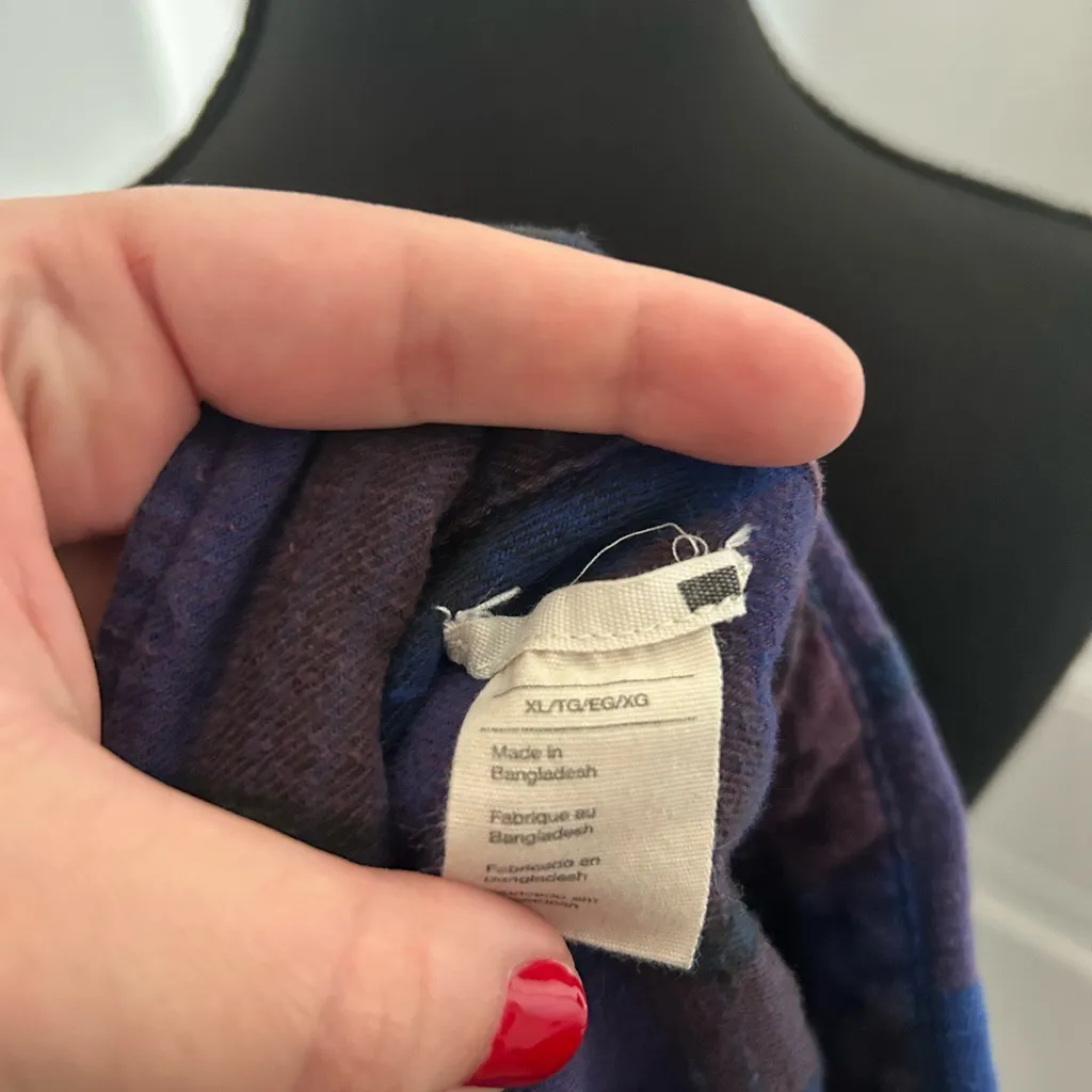 Levi's Purple and Blue Plaid Button Down Shirt - Image 5