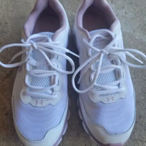 Under Armour Charged Assert 9 Womens Size 9 US Sneakers Deluxe Foam Shoes - Image 2