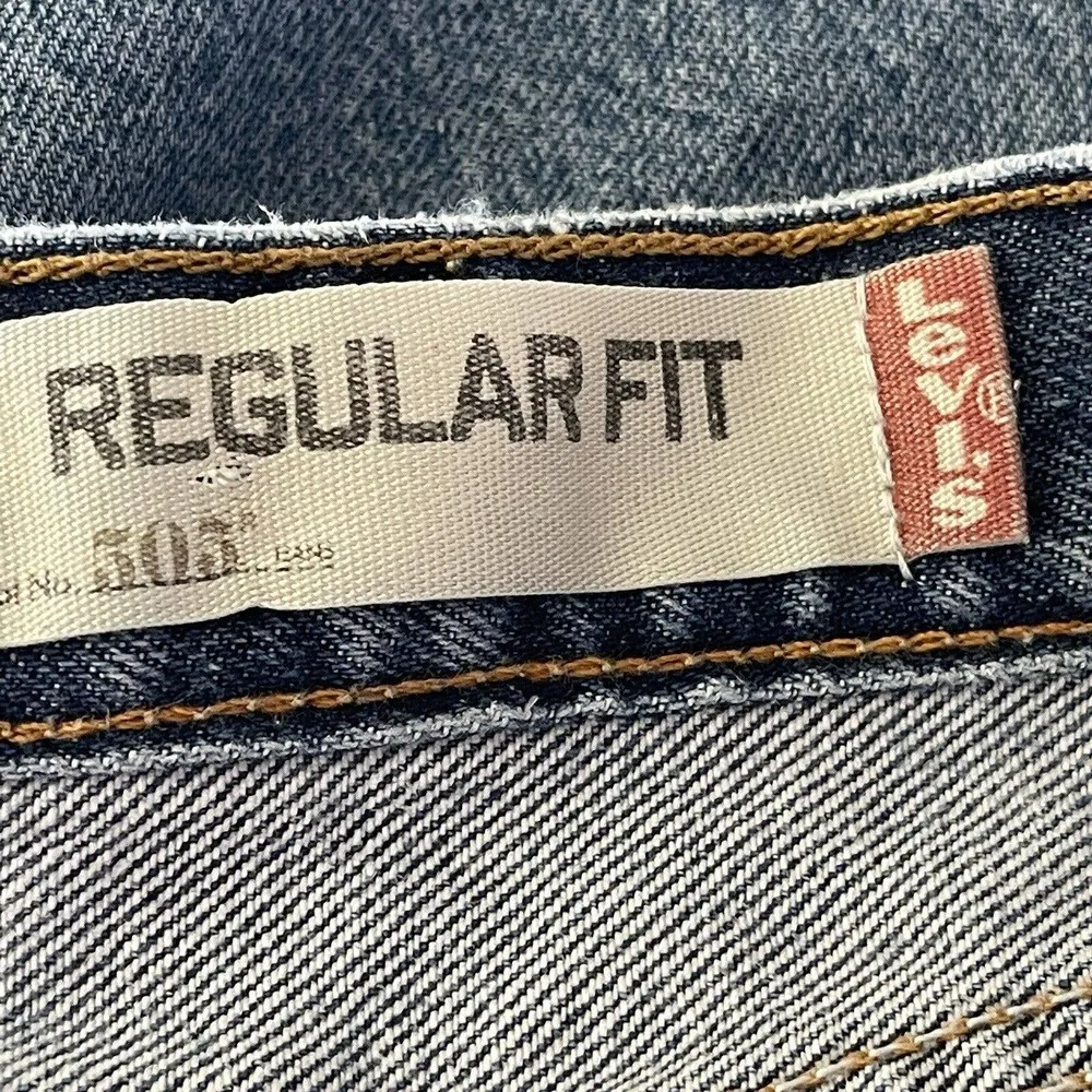 Levi’s SZ 28 High-Rise 505 Jean Shorts Zip-Fly Distressed Frayed Hems Blue - Image 7