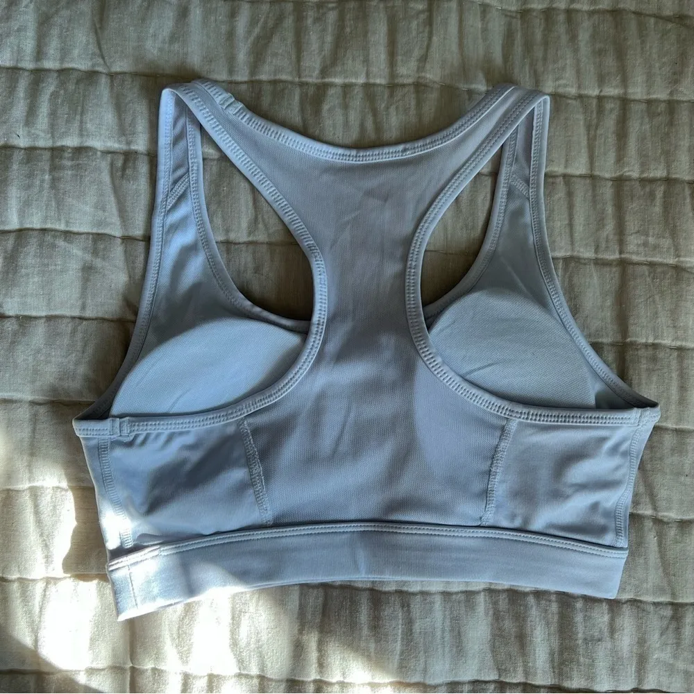 Reebok White Racerback Sports Bra Size Small - Image 9