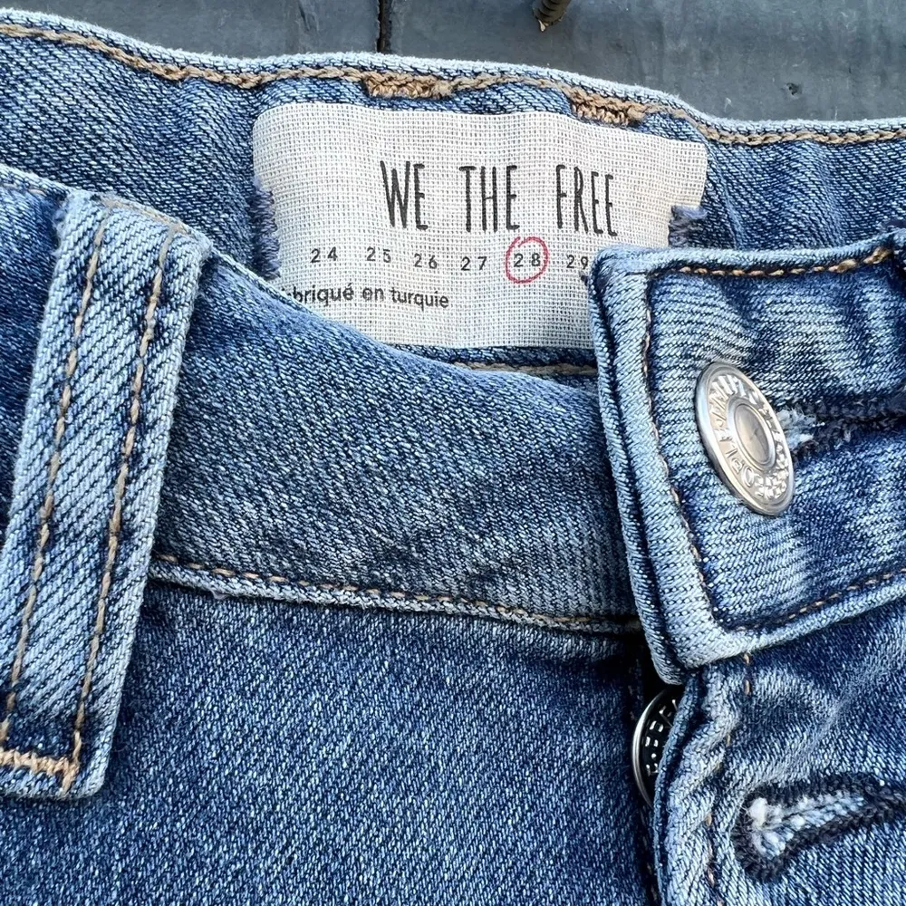 NWOT We The Free Dylan High Rise Bootcut Jeans Button Fly Distressed Siz… - Image 8